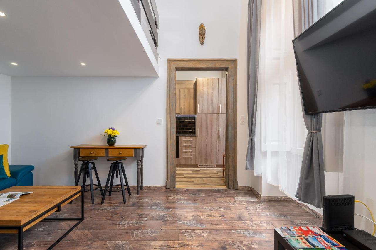 Astoria Blue Apartment Budapest Exterior photo
